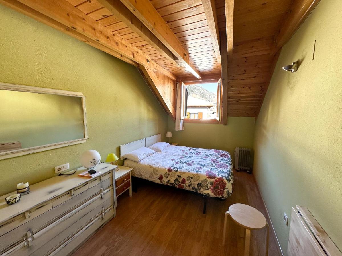 Acogedor Atico Duplex En El Centro En Biescas/4Pax Apartment Exterior photo